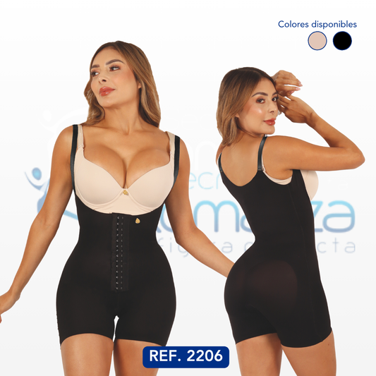 Mod.2206  short senos libres con broches y tirantes